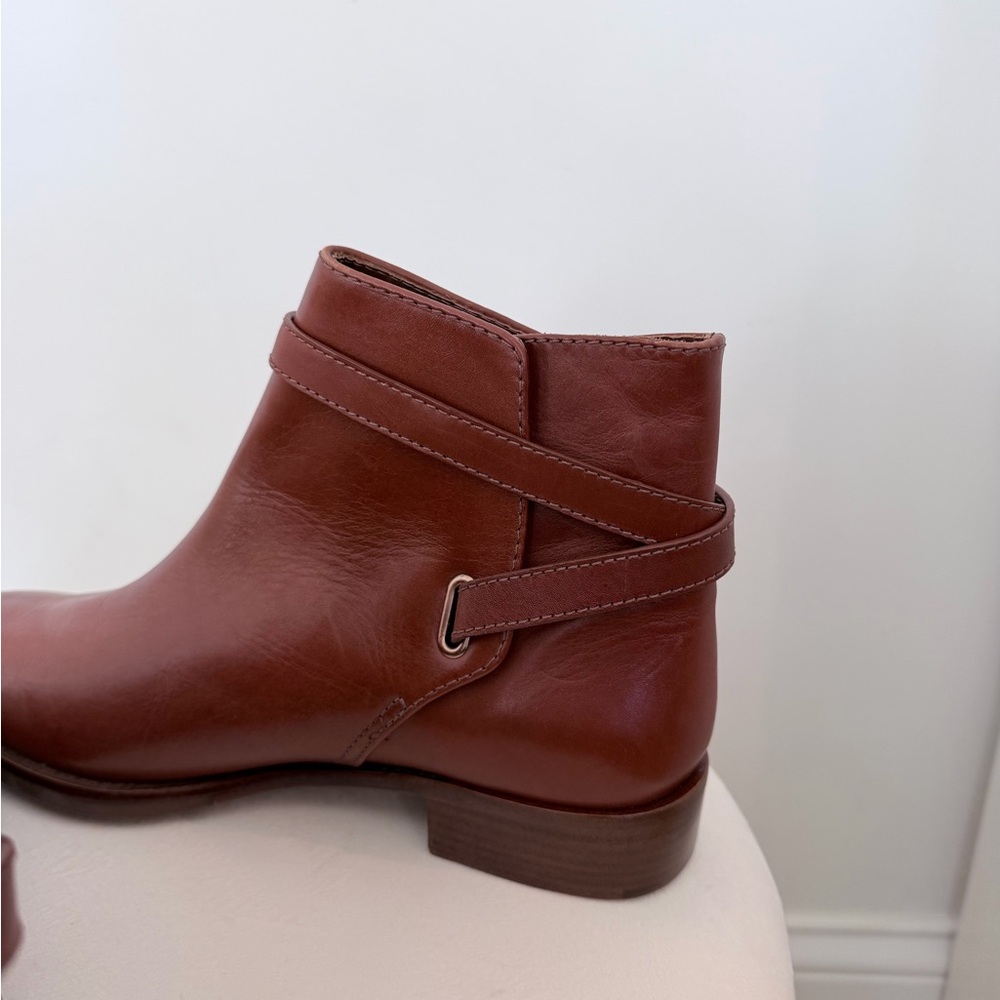 Tory Burch | Brooke Ankle Booties Womens 10 Leather Buckle Detail Boots - Picture 4 of 10